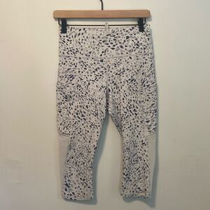 Athleta White & Blue Spotty Up For Anything Cropped Leggings Size Small